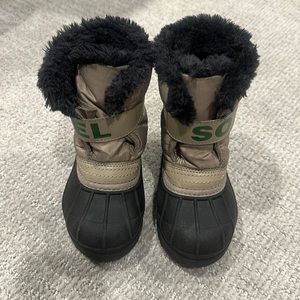 Sorel snow boot.  Size 10 in toddler.